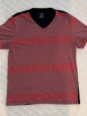 Alfani Red Striped V‑Neck Short Sleeve Shirt